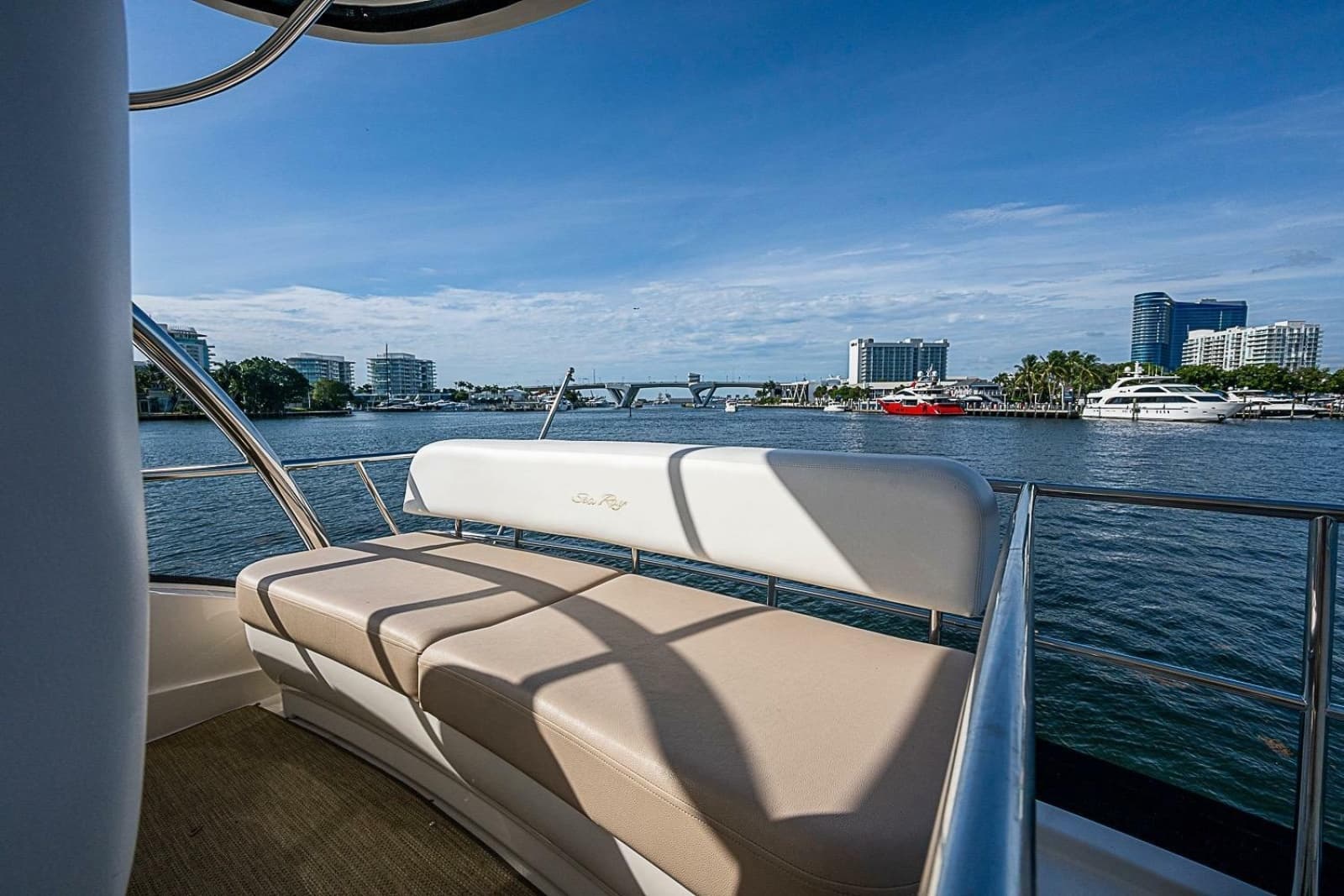 2010 Sea Ray 520 Sedan Bridge - Photo 36
