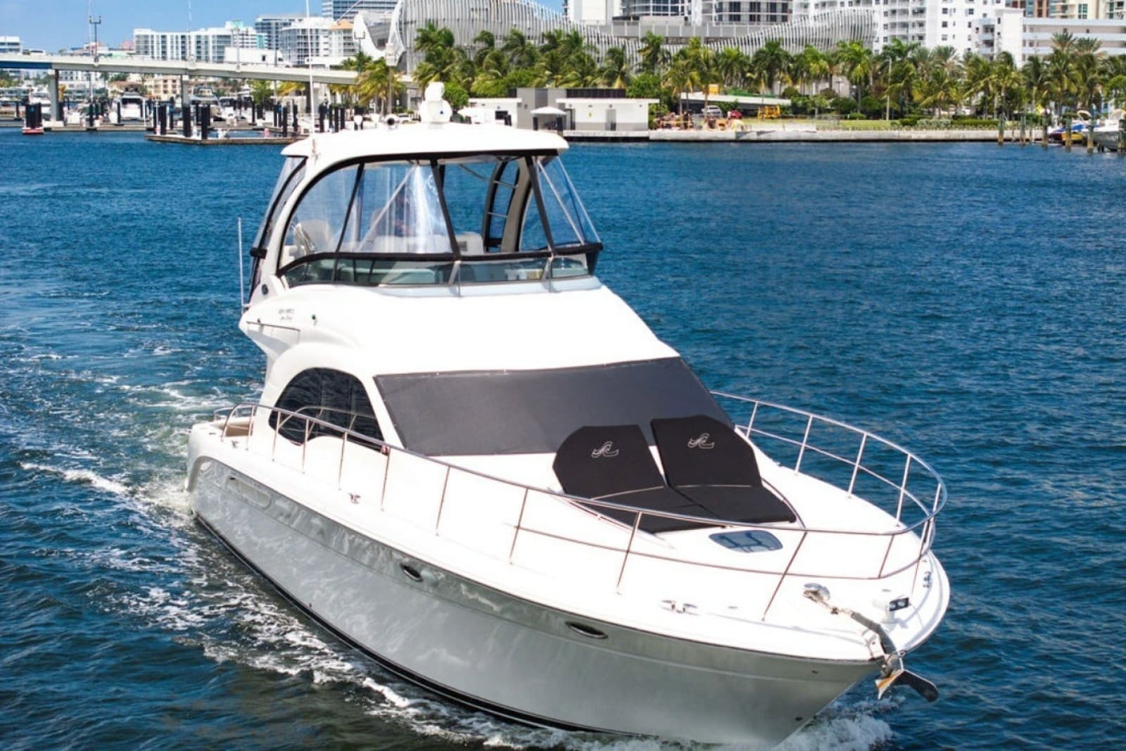 2010 Sea Ray 52 Sedan Bridge - Photo 2