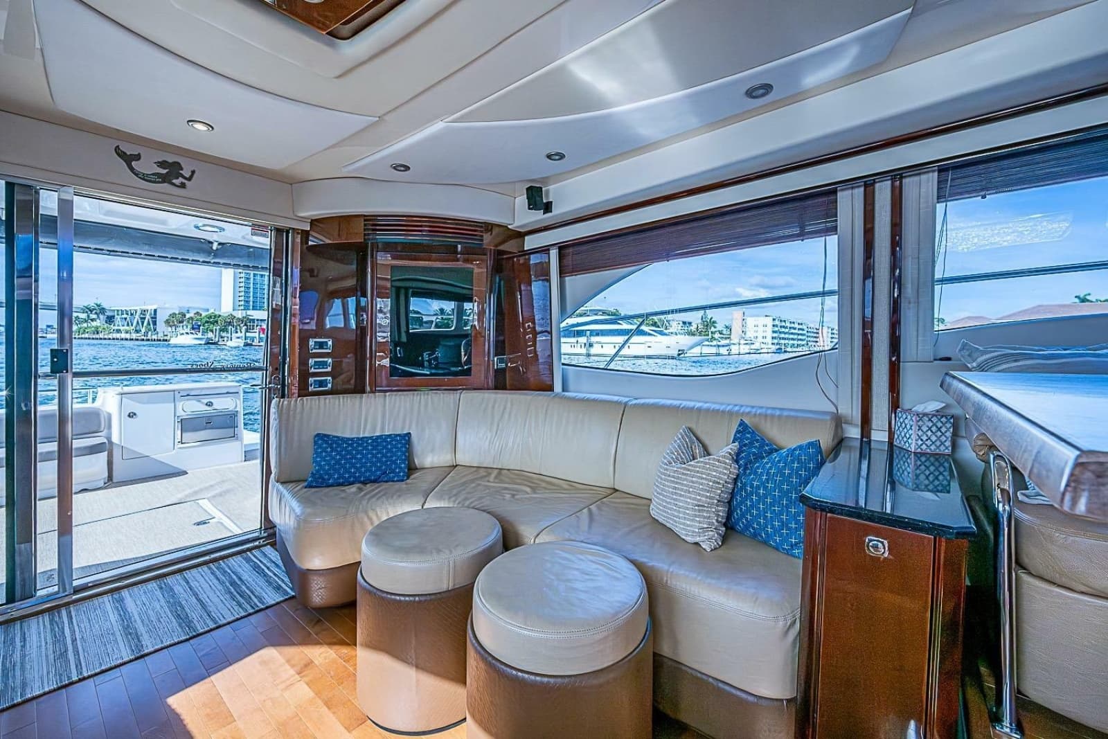 2010 Sea Ray 520 Sedan Bridge - Photo 39