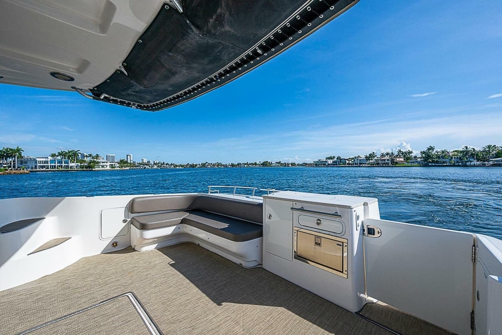 2010 Sea Ray 520 Sedan Bridge - Photo 30