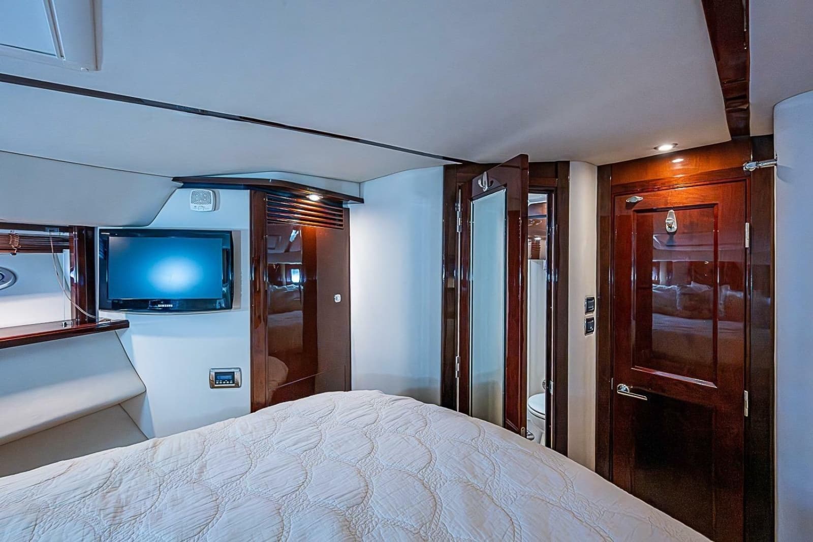 2010 Sea Ray 520 Sedan Bridge - Photo 49