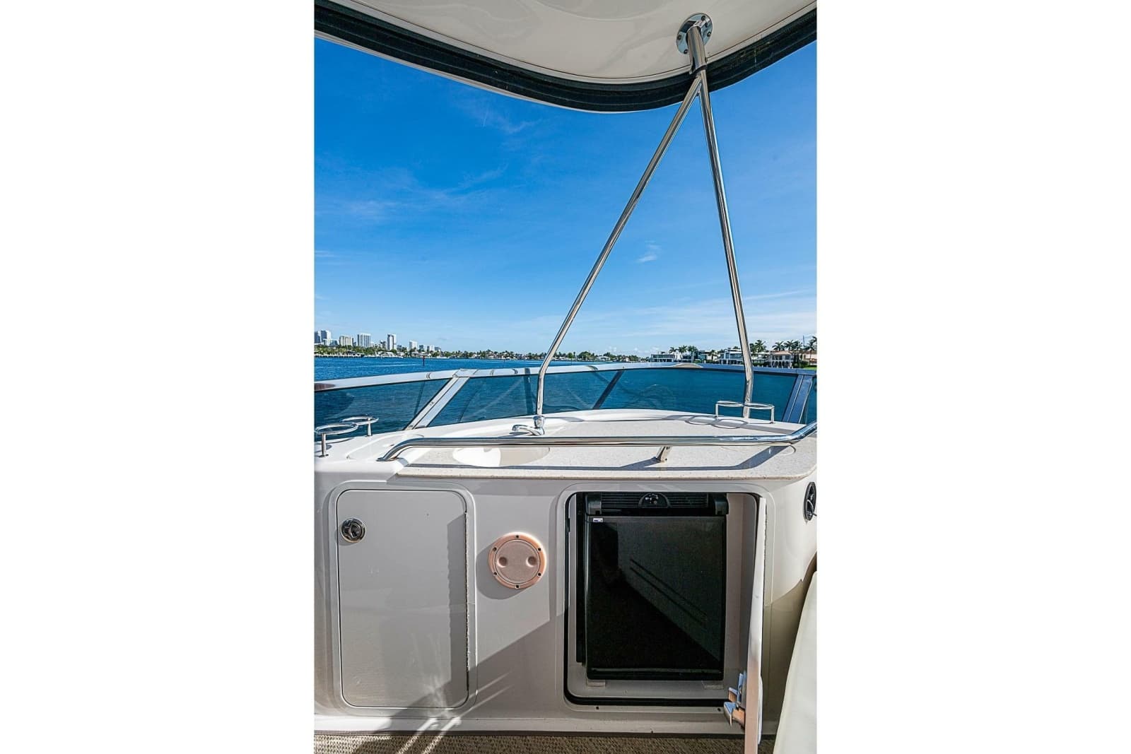 2010 Sea Ray 520 Sedan Bridge - Photo 17