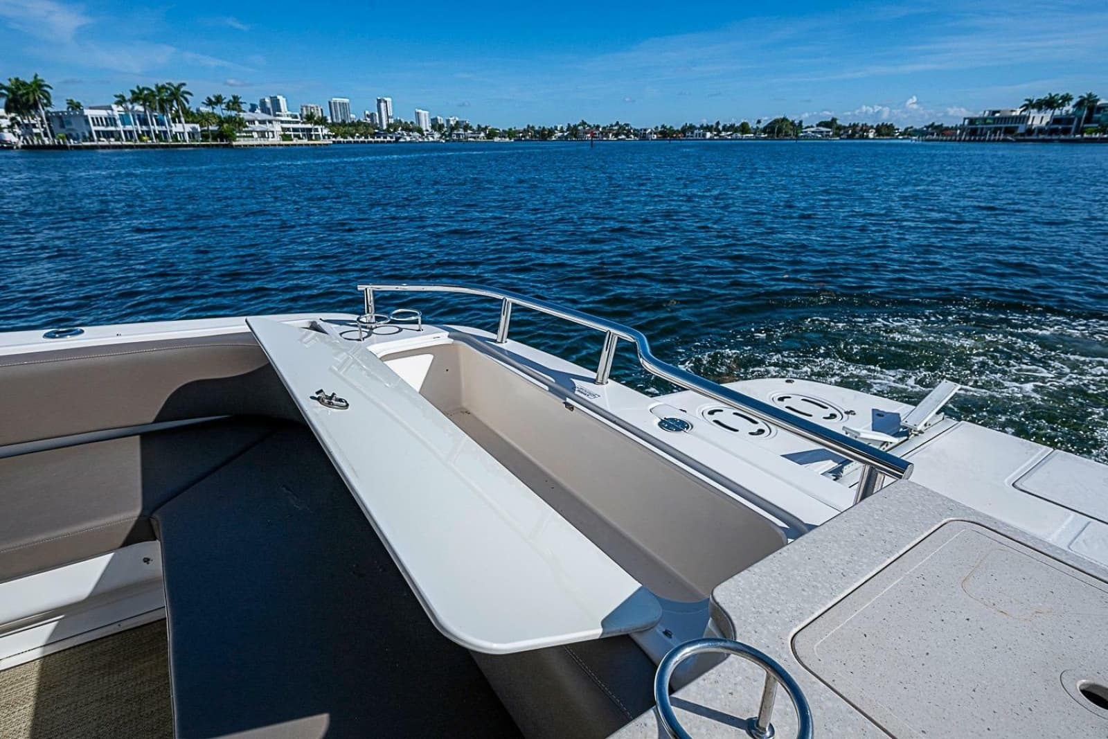 2010 Sea Ray 520 Sedan Bridge - Photo 14