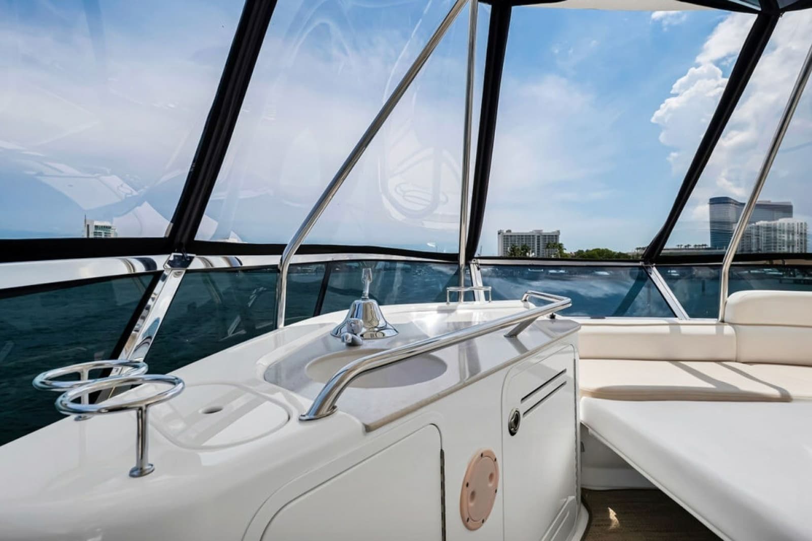 2010 Sea Ray 52 Sedan Bridge - Photo 77