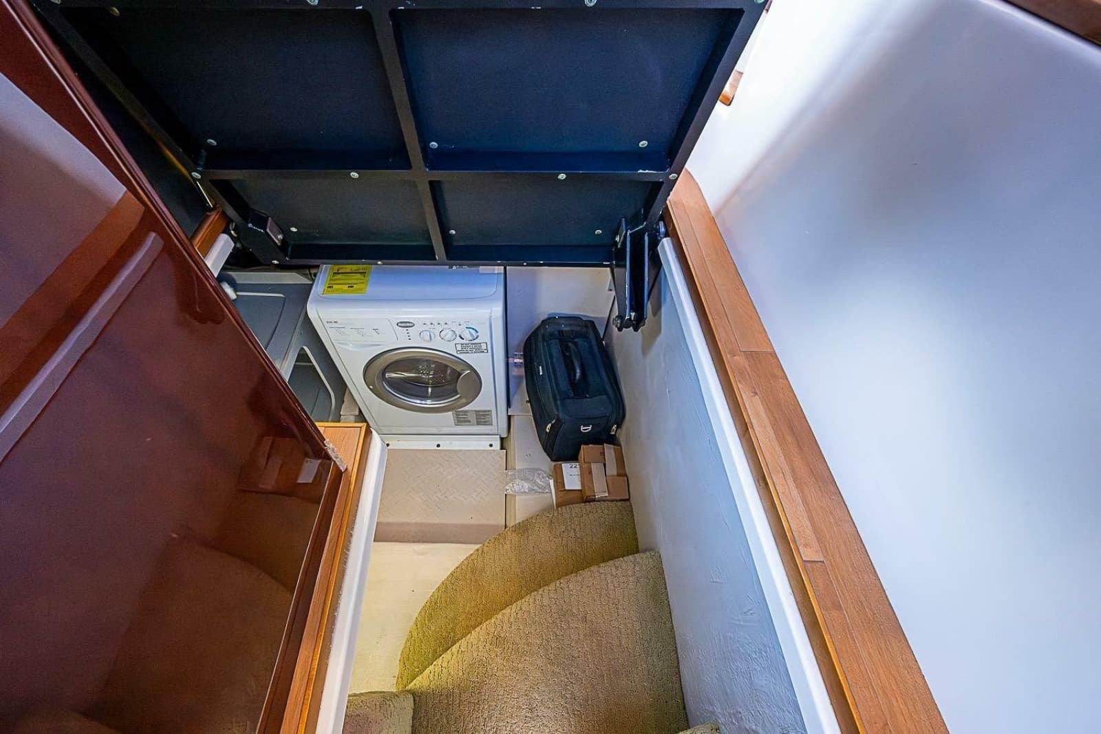 2010 Sea Ray 520 Sedan Bridge - Photo 59