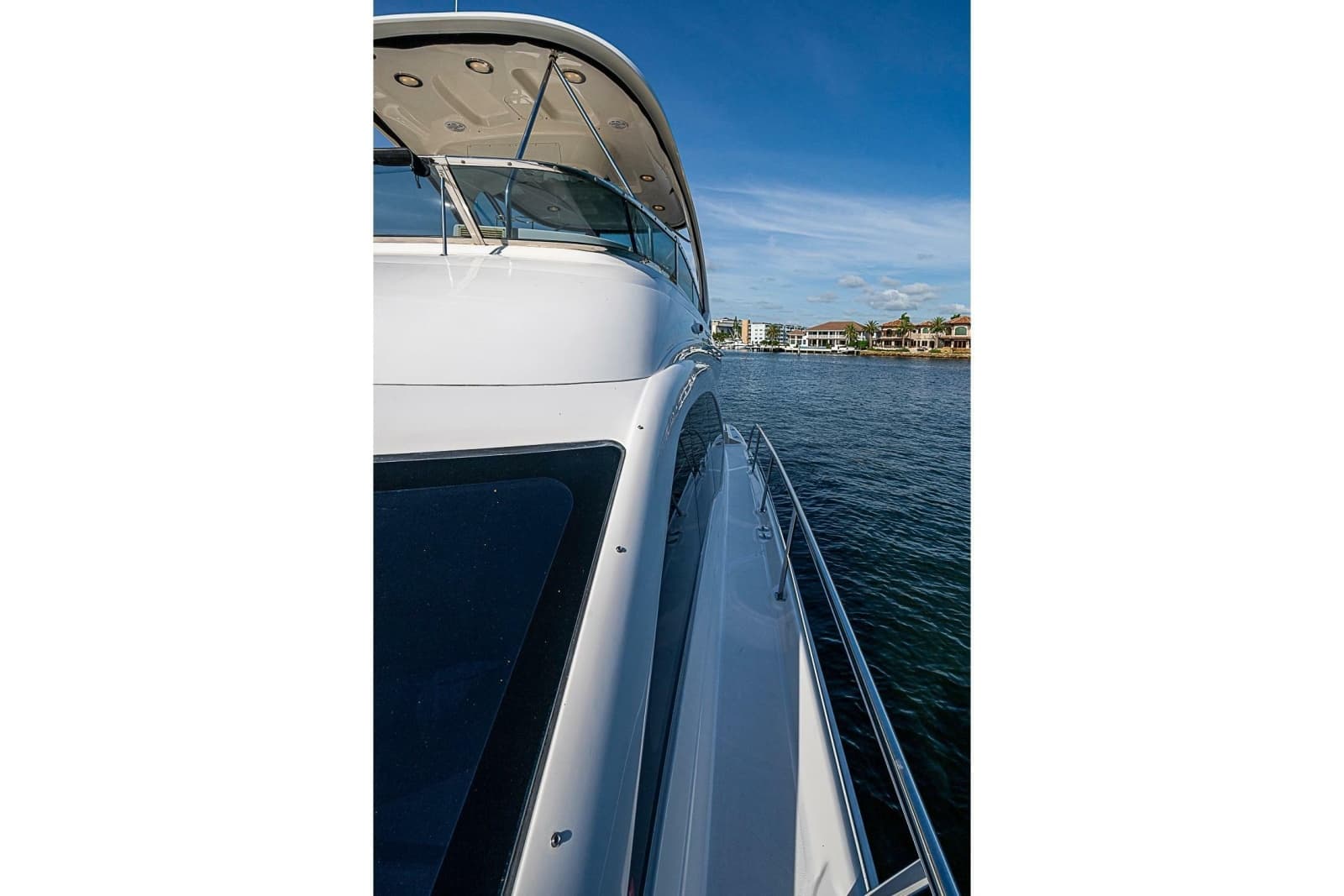 2010 Sea Ray 520 Sedan Bridge - Photo 23