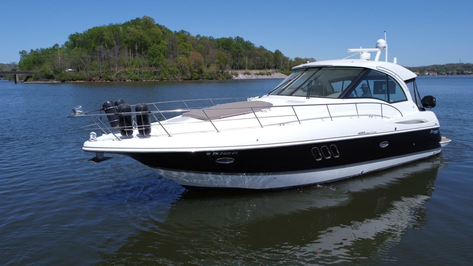 2009 Cruisers Yachts 420 Sports Coupe - Photo 19