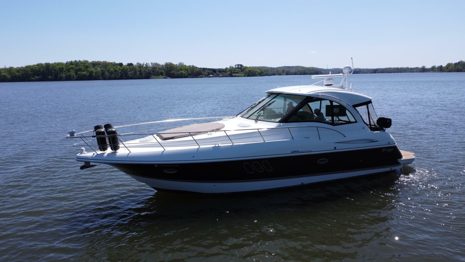 2009 Cruisers Yachts 420 Sports Coupe - Photo 17