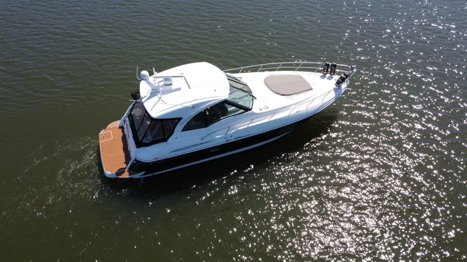 2009 Cruisers Yachts 420 Sports Coupe - Photo 9