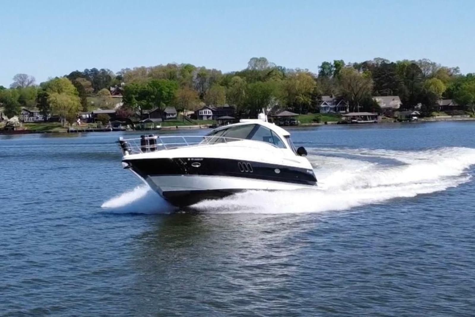 2009 Cruisers Yachts 420 Sports Coupe - Photo 4