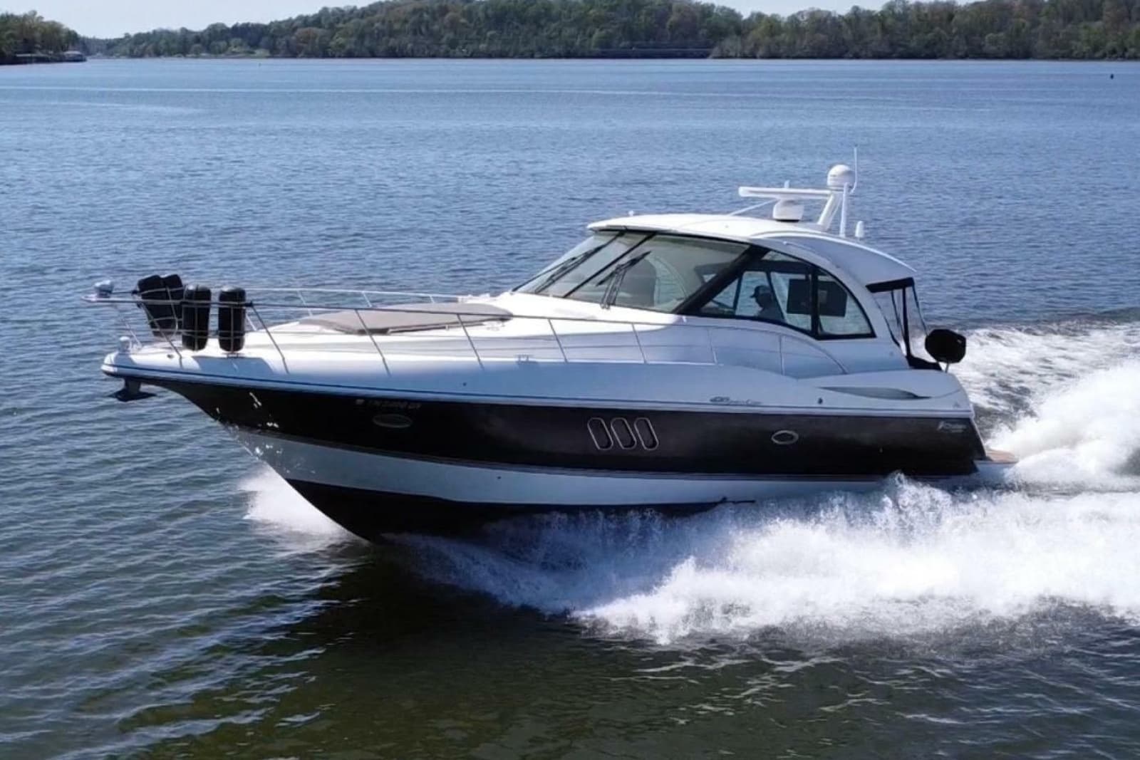 2009 Cruisers Yachts 420 Sports Coupe - Photo 3