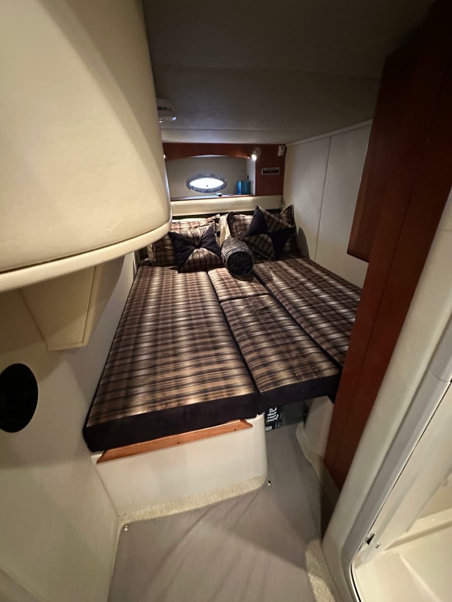 2009 Cruisers Yachts 420 Sports Coupe - Photo 35