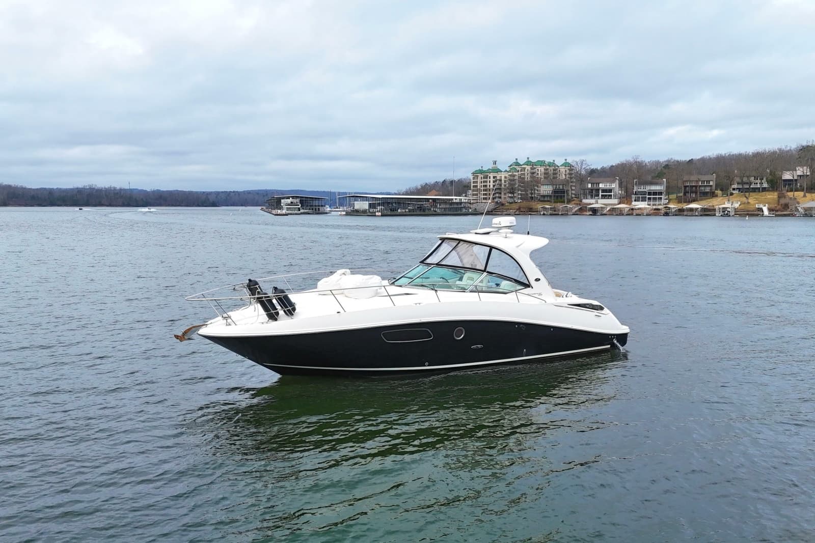 2009 Sea Ray Sundancer 350 - Photo 6