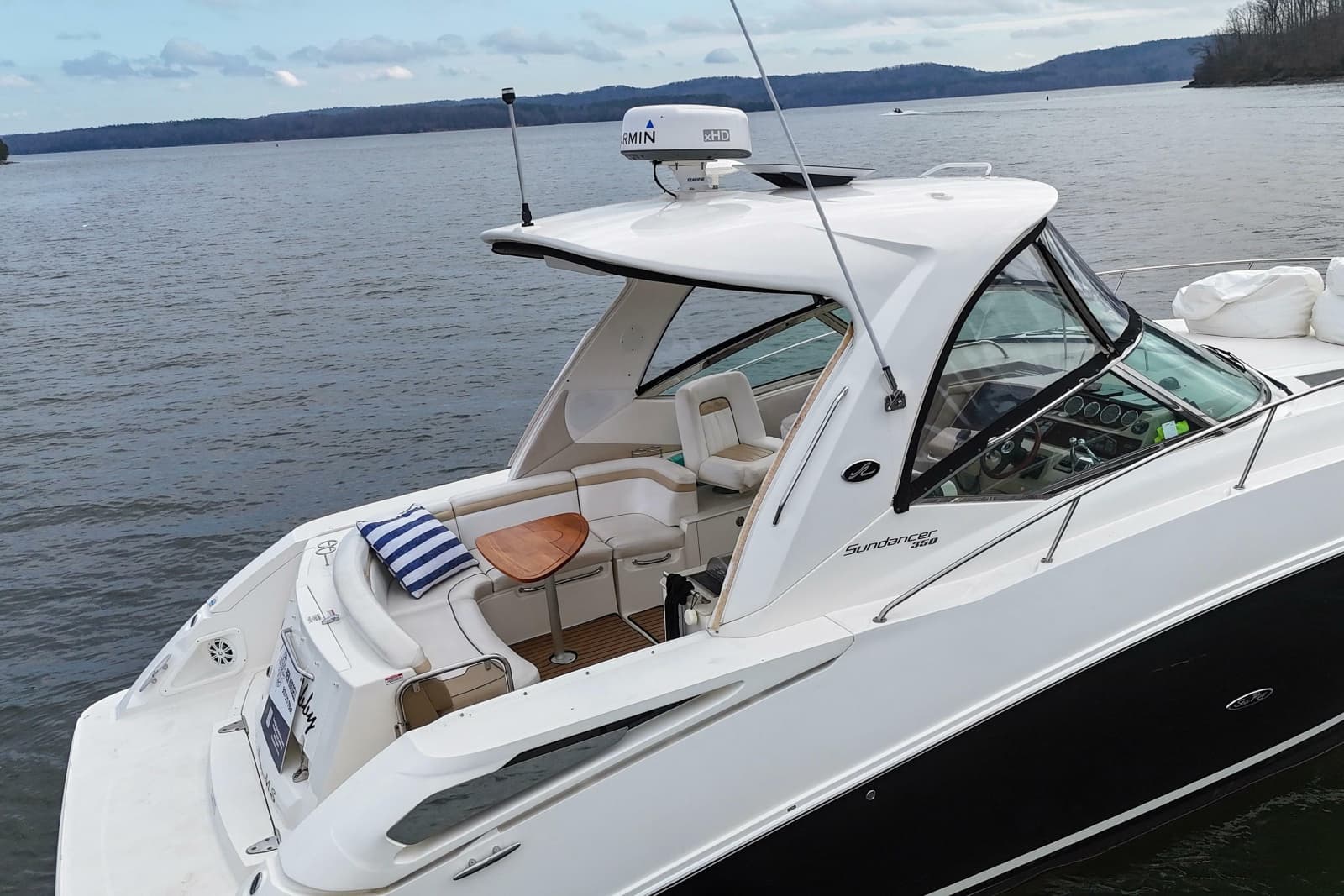 2009 Sea Ray Sundancer 350 - Photo 10