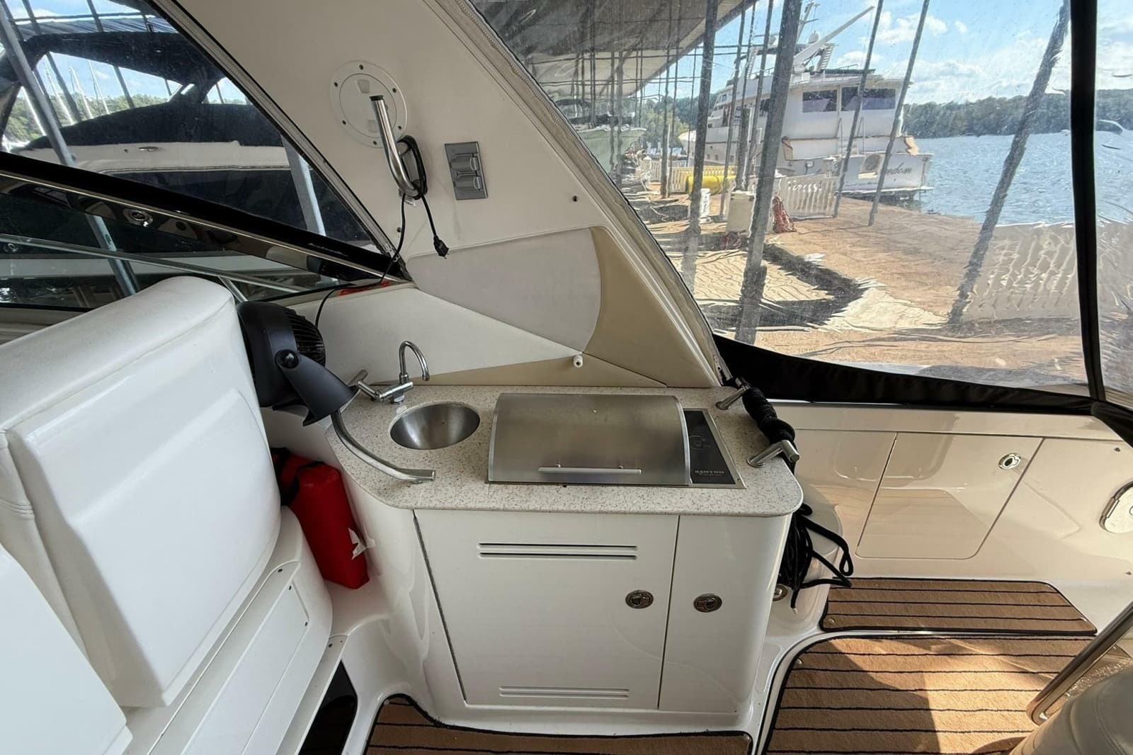 2009 Sea Ray Sundancer 350 - Photo 24
