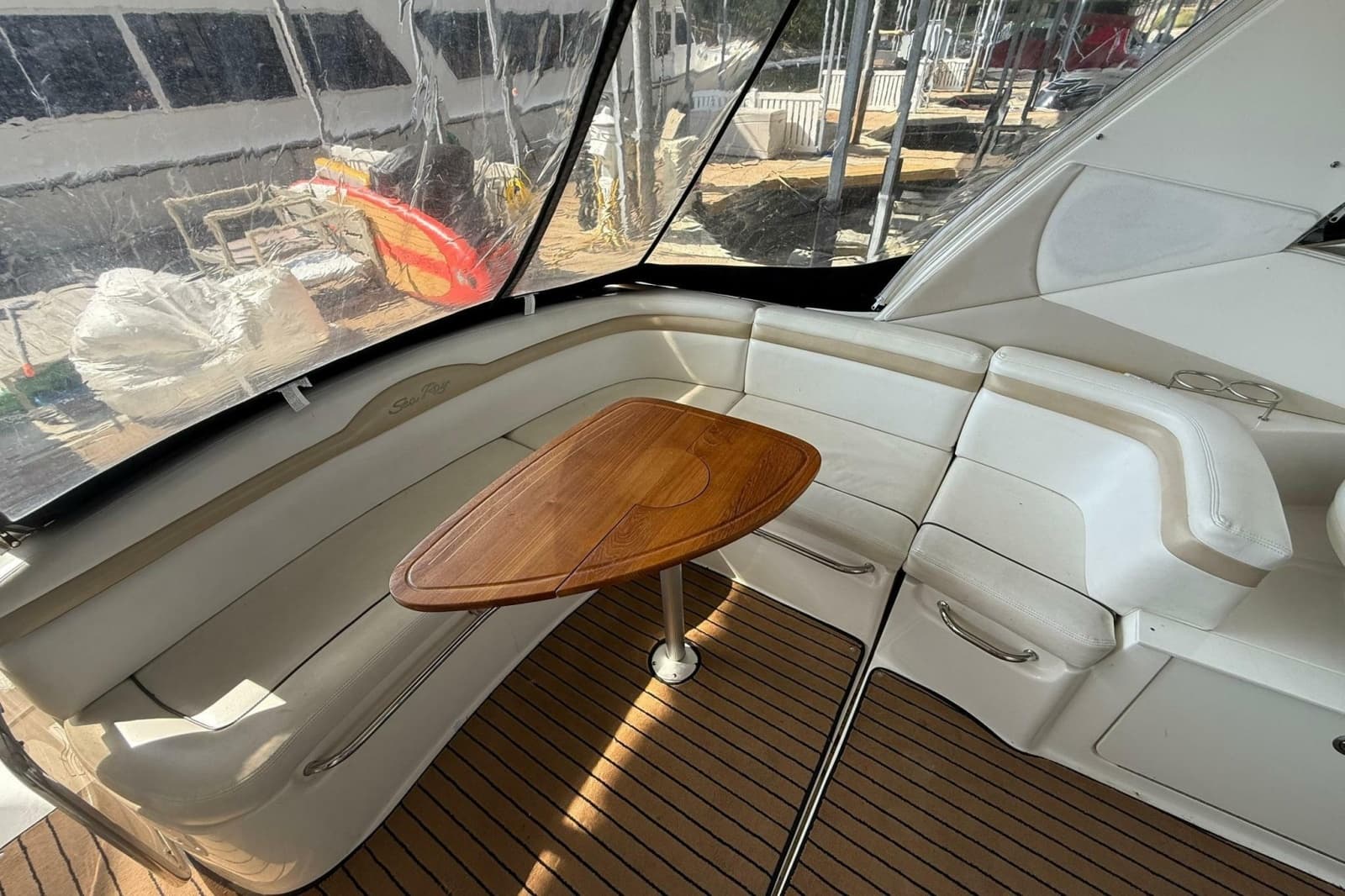 2009 Sea Ray Sundancer 350 - Photo 25
