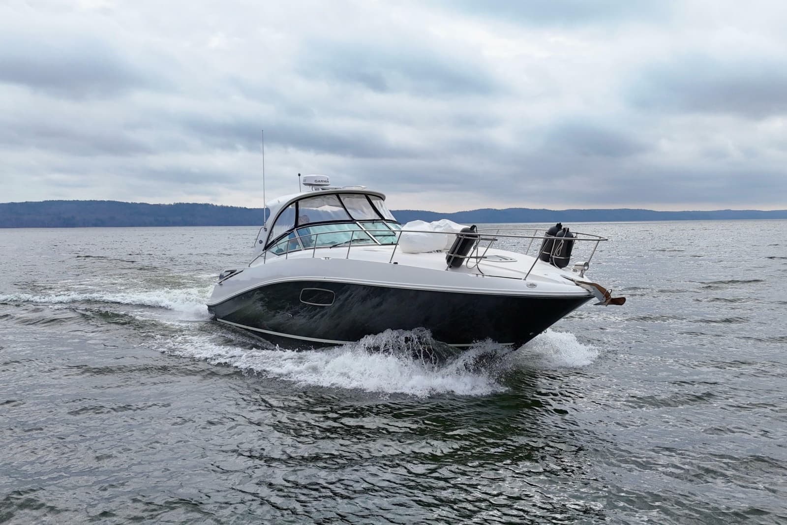 2009 Sea Ray Sundancer 350 - Photo 1