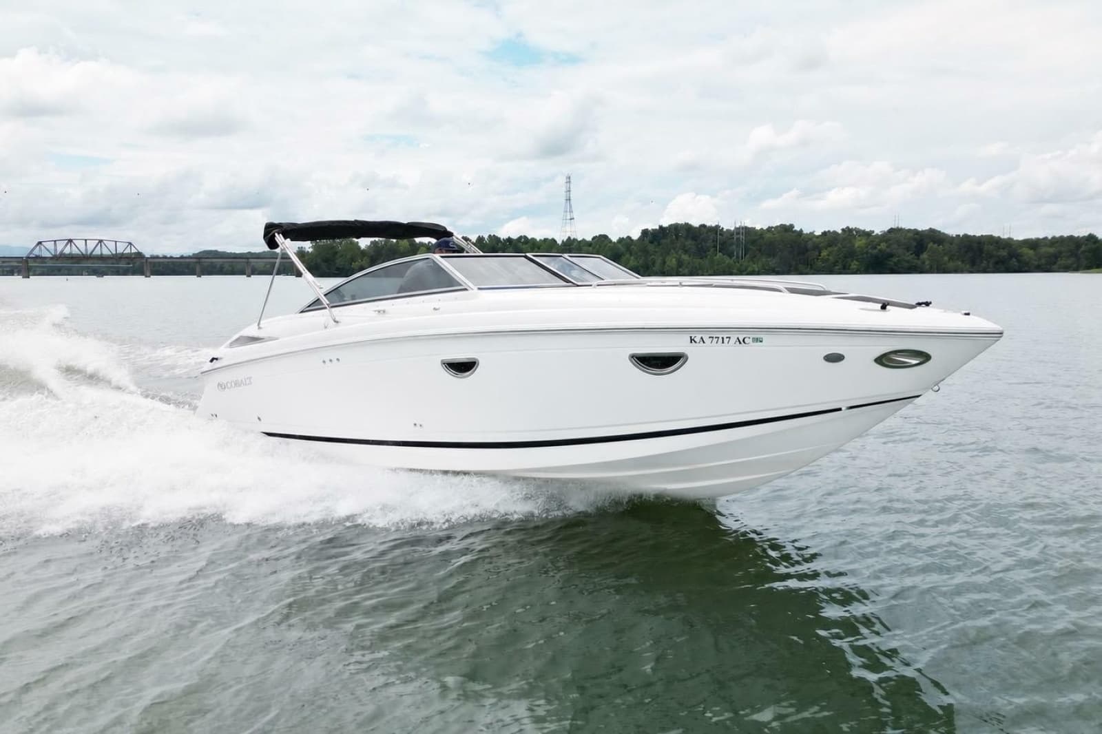 2008 Cobalt 303 - Photo 2