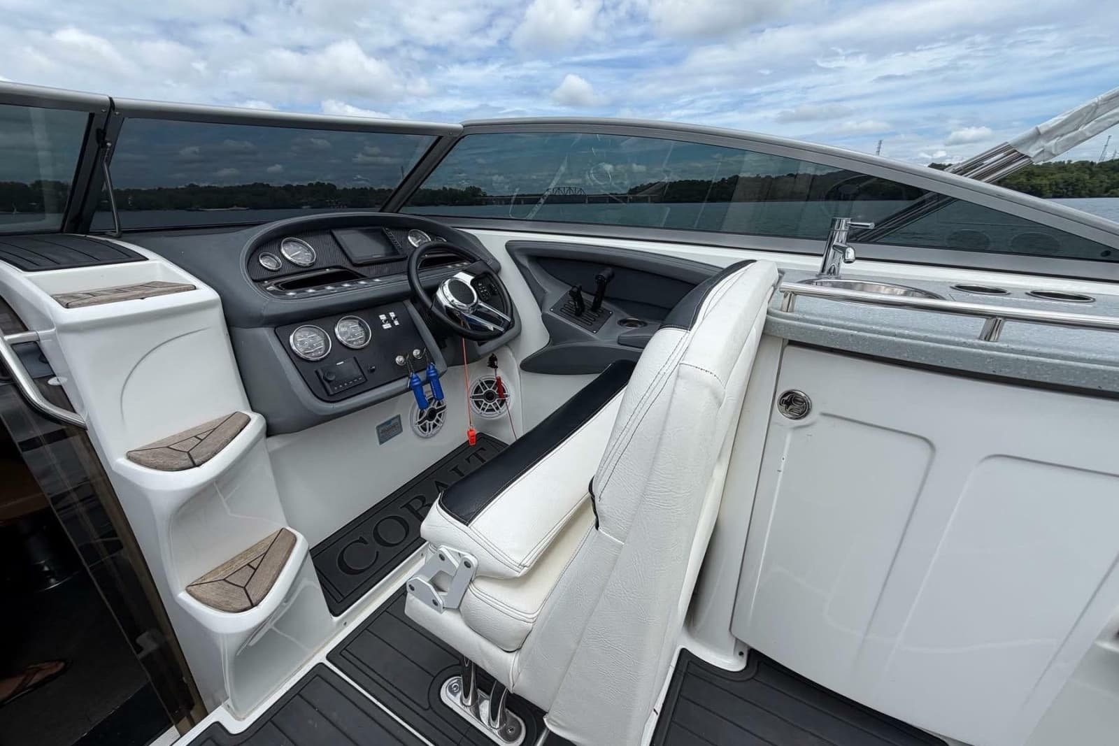 2008 Cobalt 303 - Photo 19