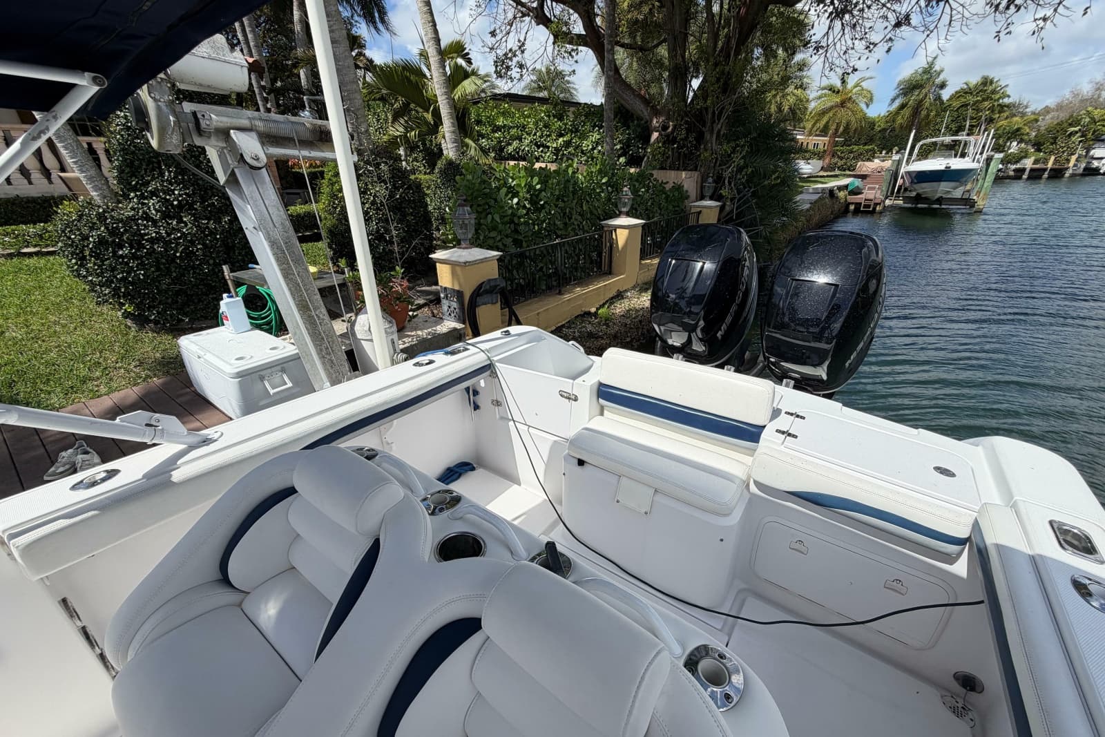 2008 Donzi 29 ZF Cuddy - Photo 11