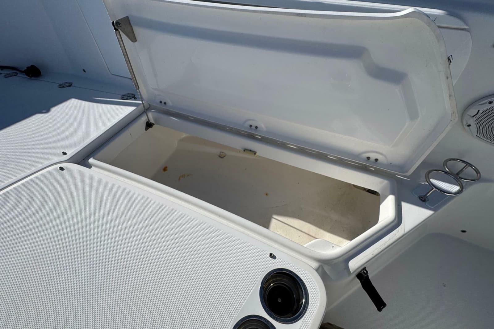 2008 Everglades 350 Center Console - Photo 19
