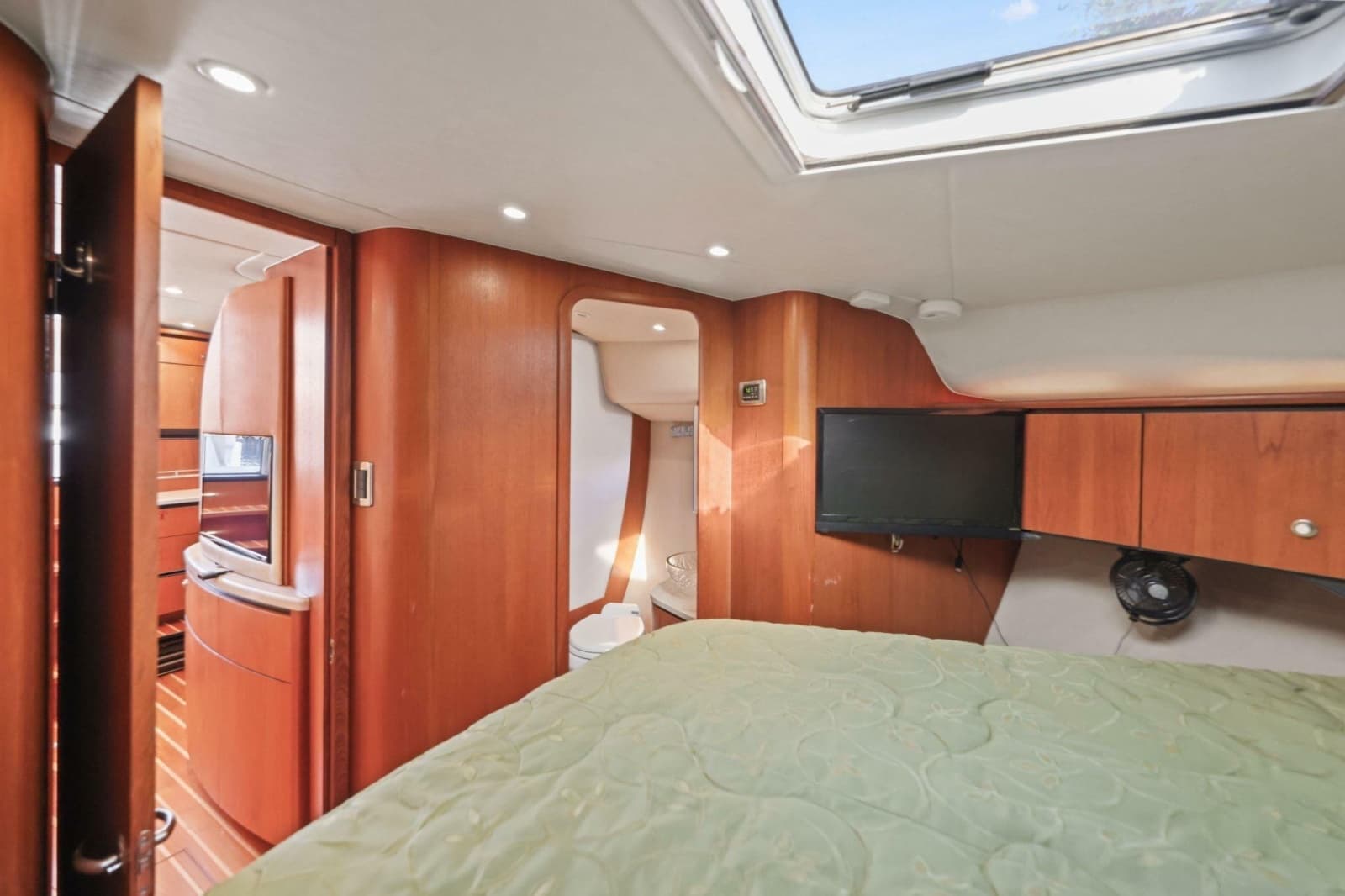 2008 Tiara Yachts 4300 Sovran - Photo 19