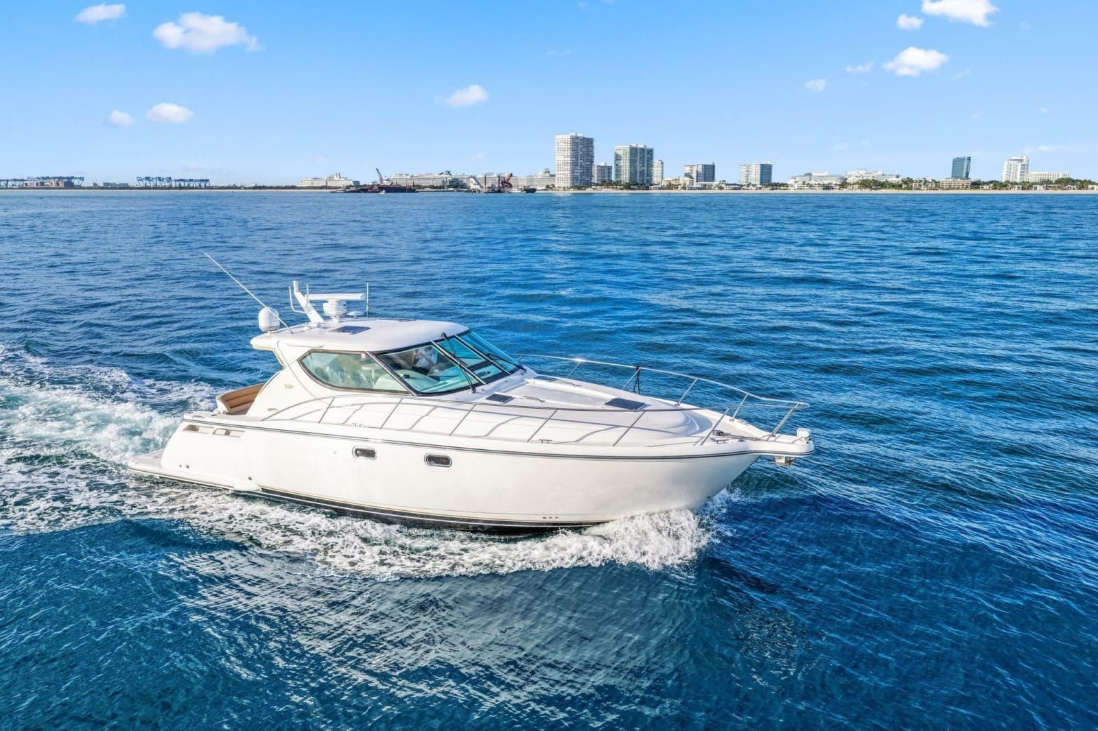 2008 Tiara Yachts 4300 Sovran - Photo 9