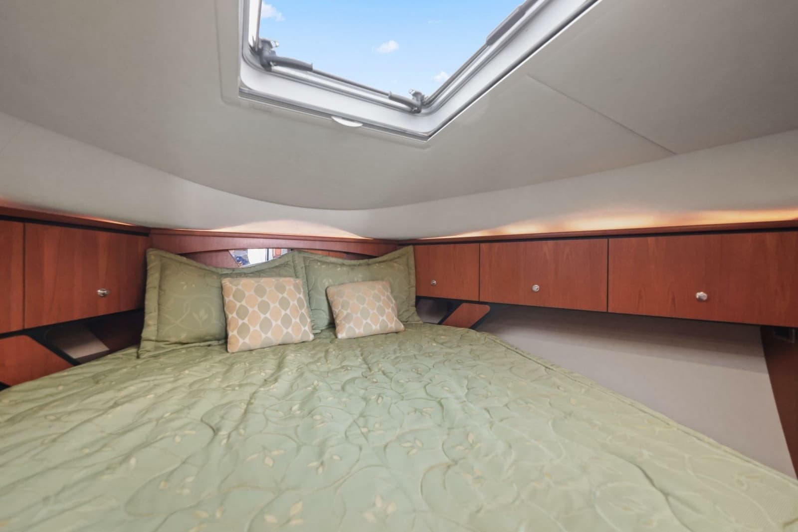 2008 Tiara Yachts 4300 Sovran - Photo 23