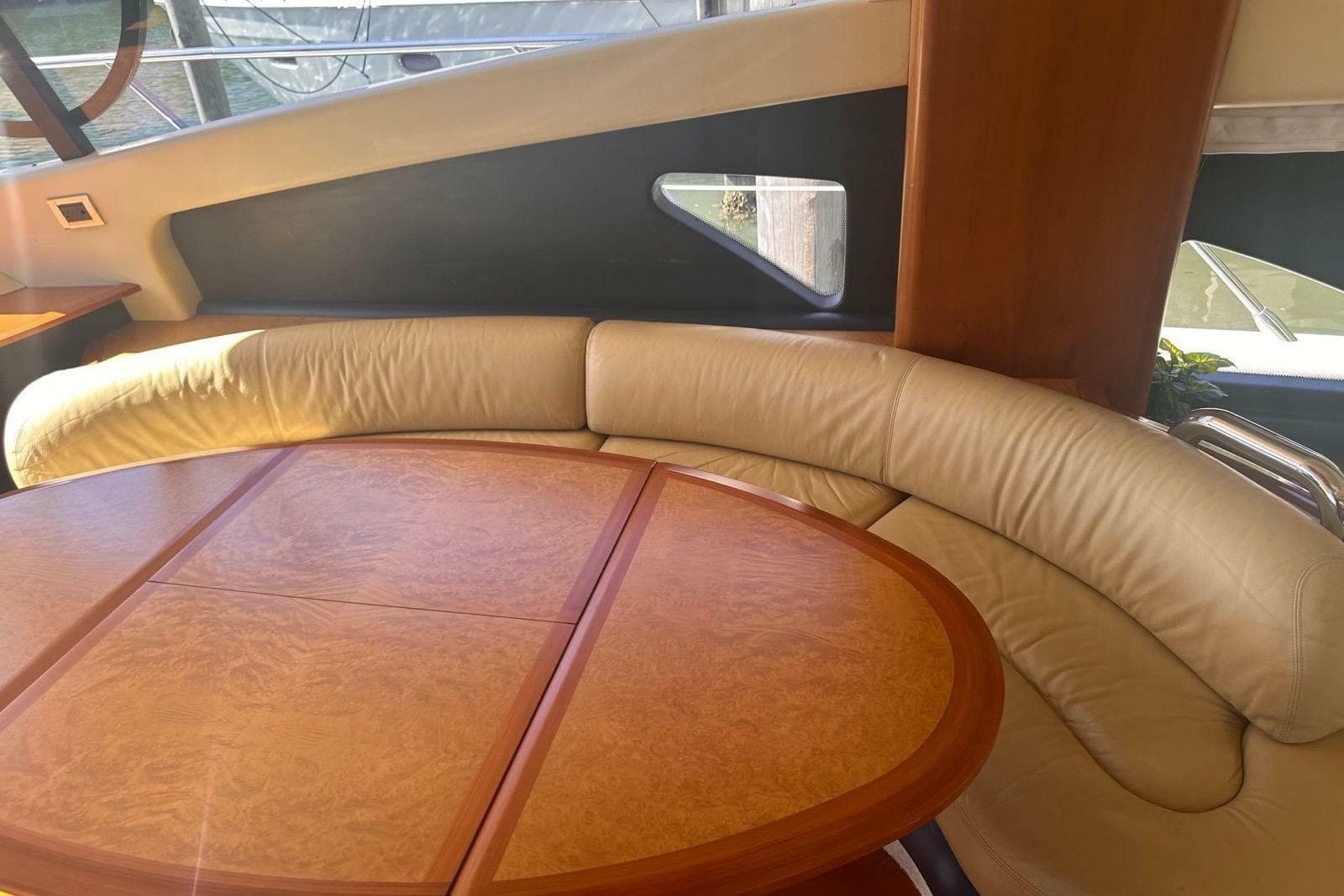 2007 Azimut 55E - Photo 15