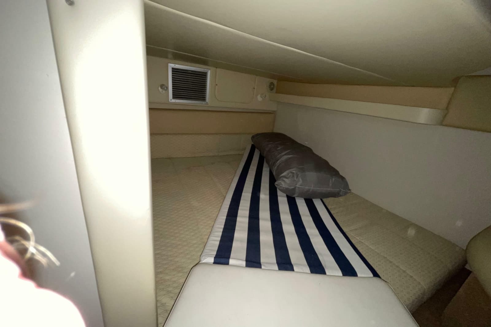 2007 Bayliner 325 - Photo 21