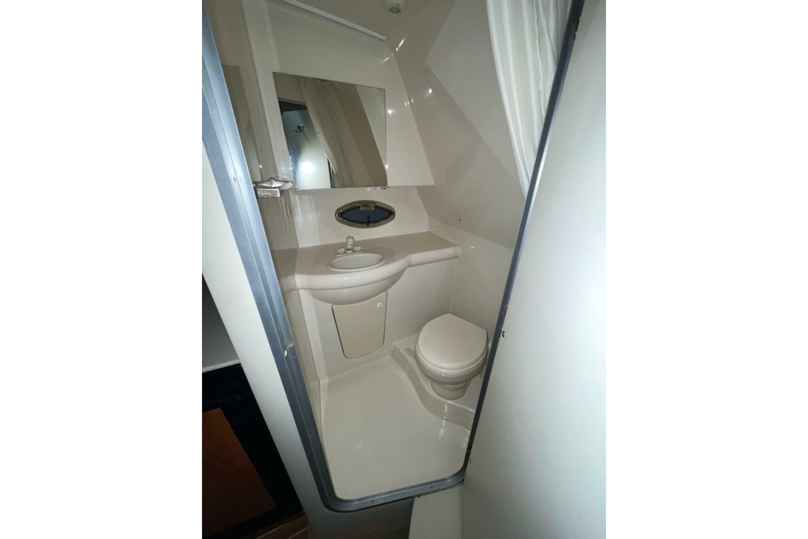 2007 Bayliner 325 - Photo 23