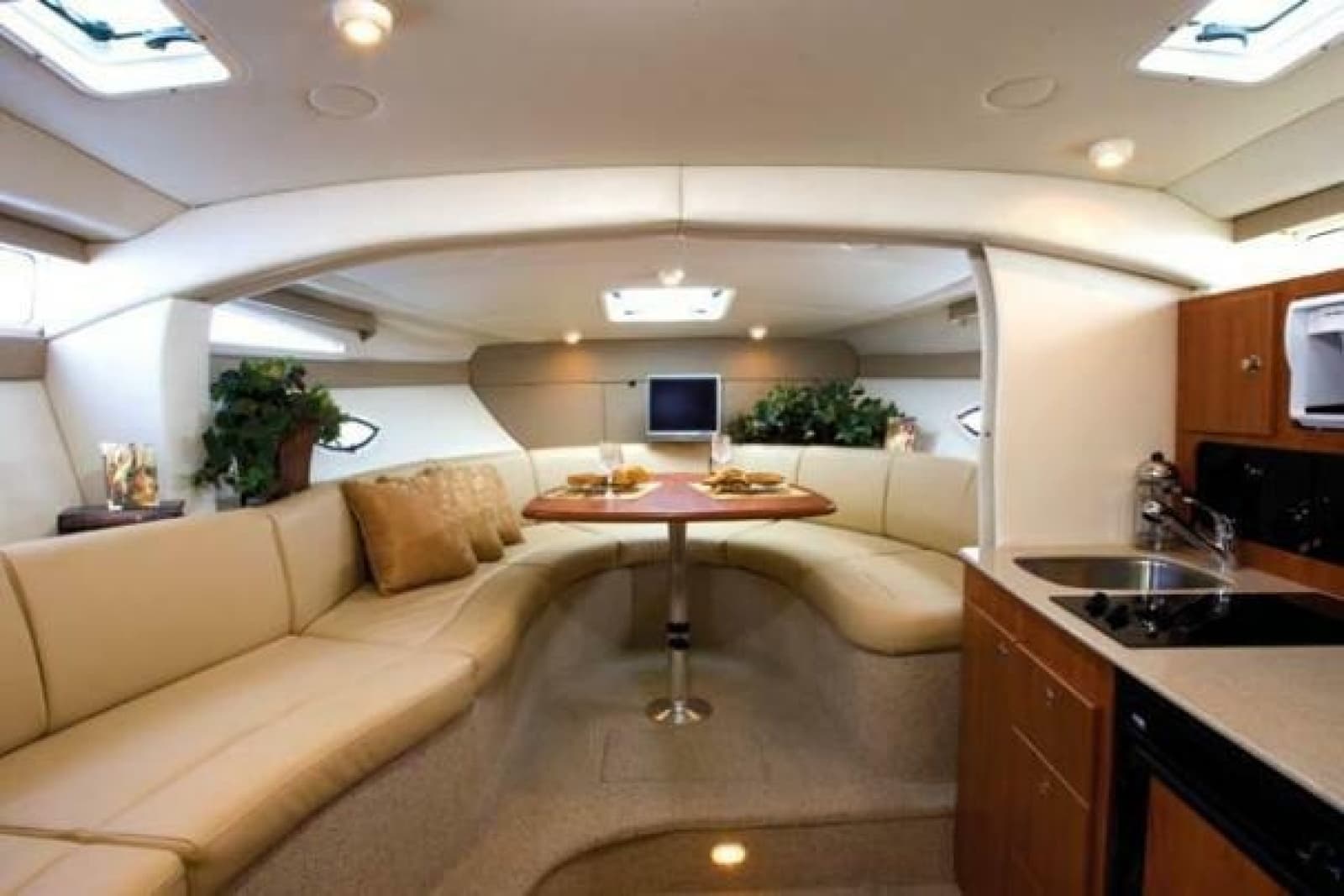 2007 Bayliner 325 - Photo 12