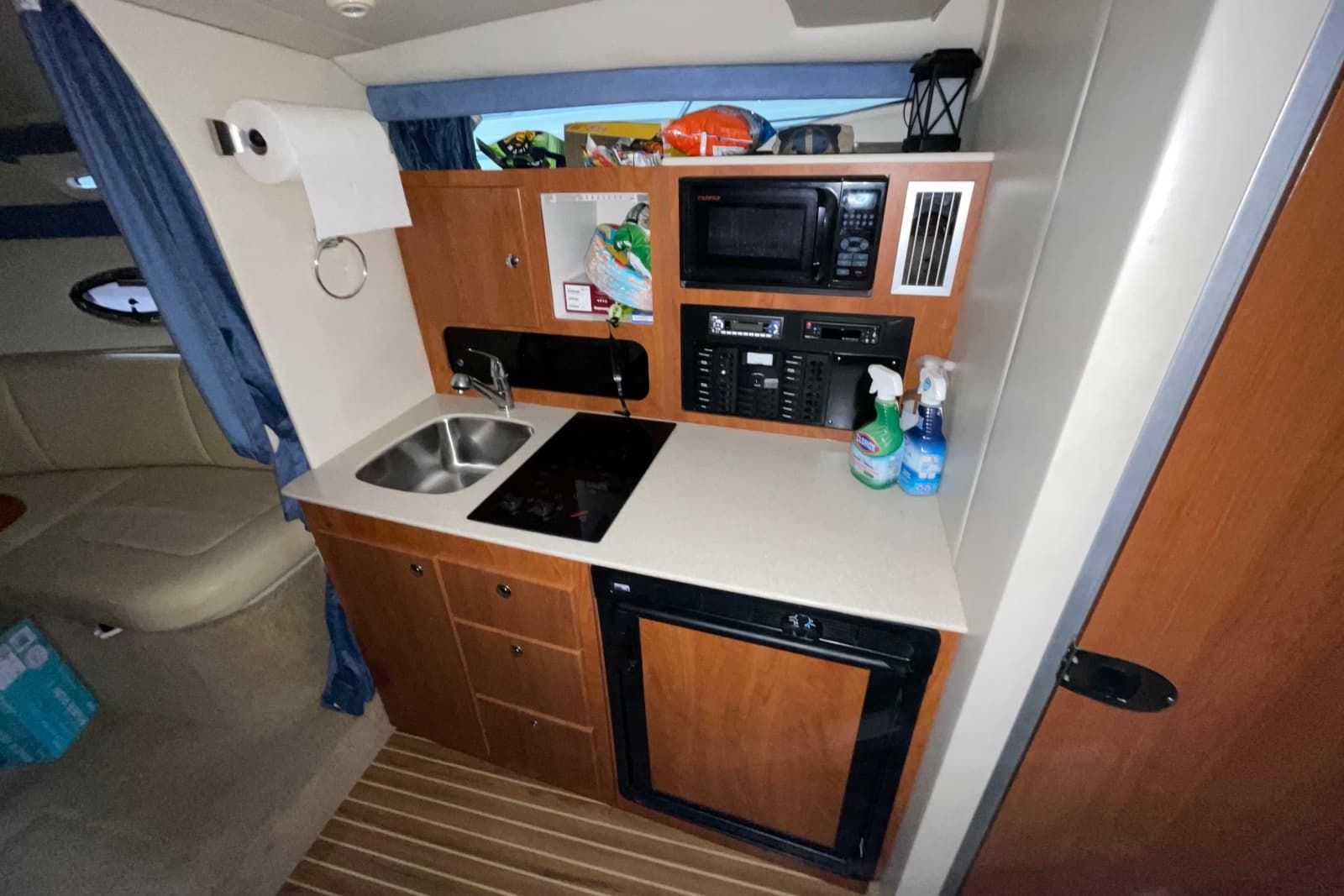 2007 Bayliner 325 - Photo 19