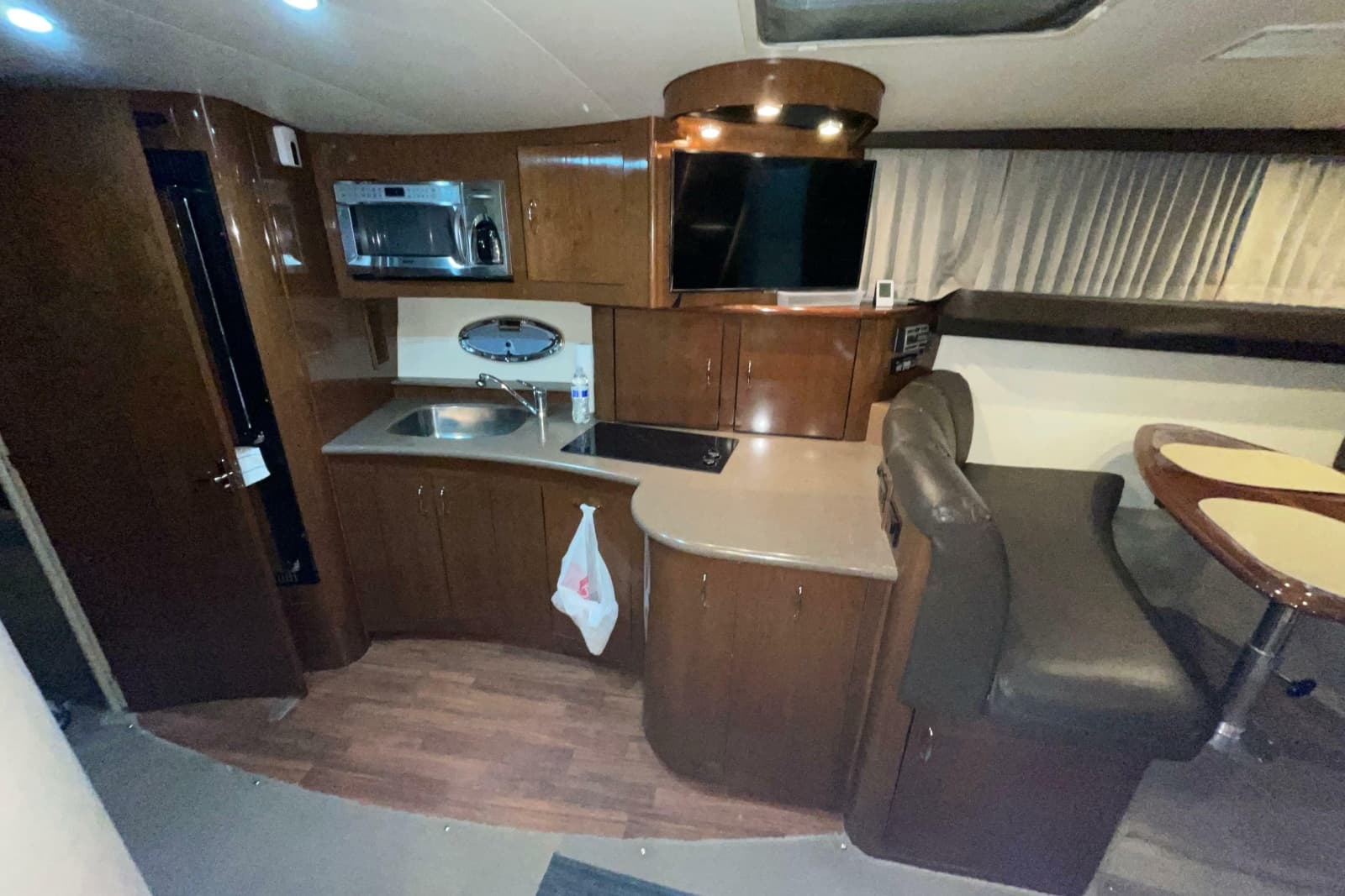 2007 Carver 360 Mariner - Photo 8