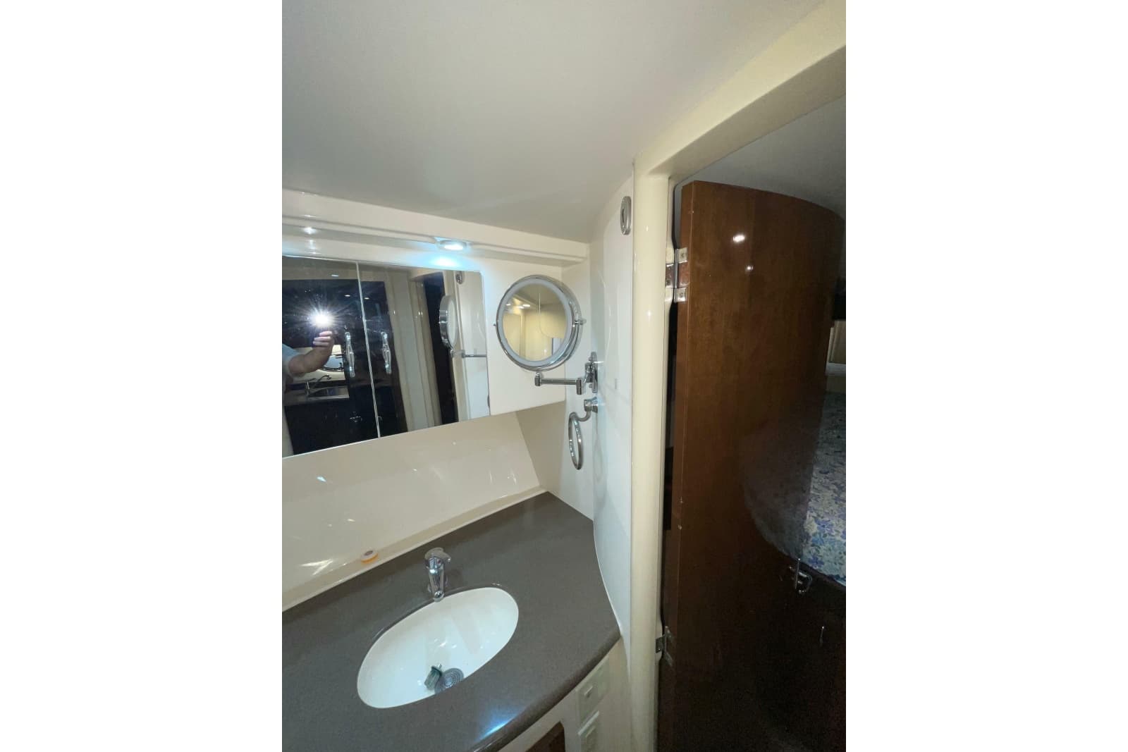 2007 Carver 360 Mariner - Photo 16