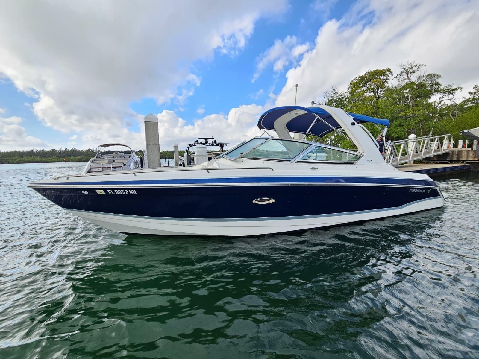 2007 Formula 280 Bowrider - Photo 1