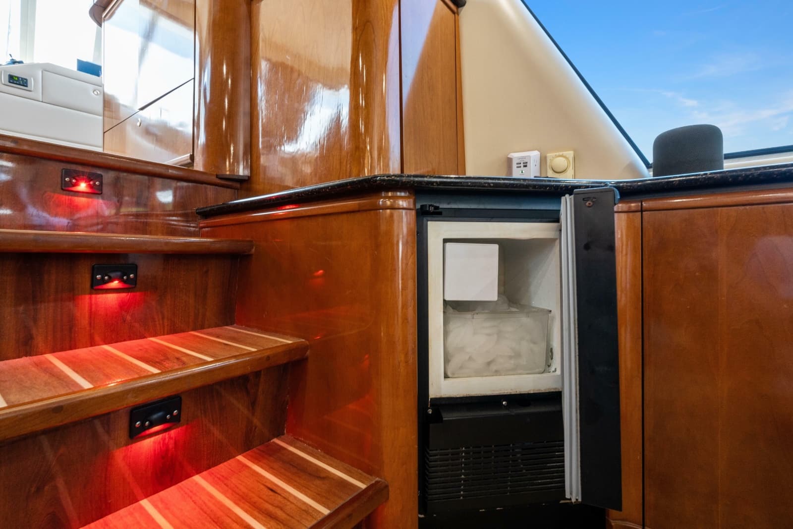2007 Meridian 490 Pilothouse - Photo 23