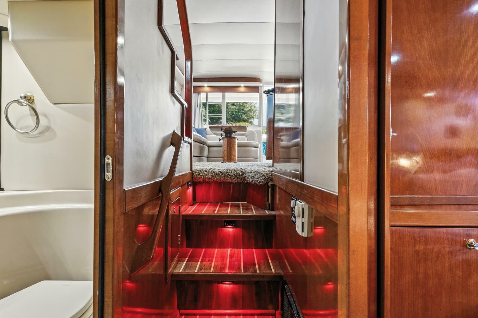 2007 Meridian 490 Pilothouse - Photo 21