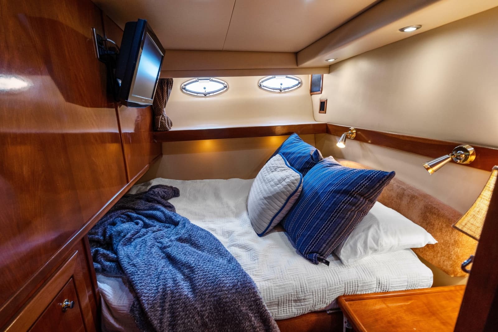 2007 Meridian 490 Pilothouse - Photo 36