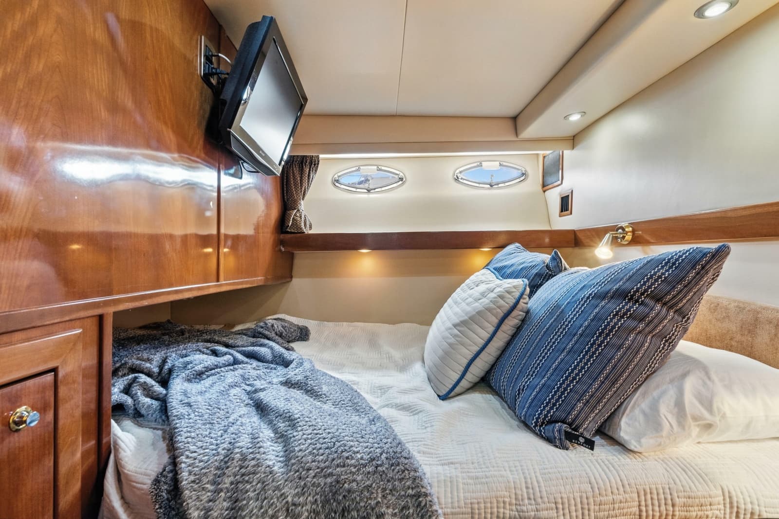 2007 Meridian 490 Pilothouse - Photo 34