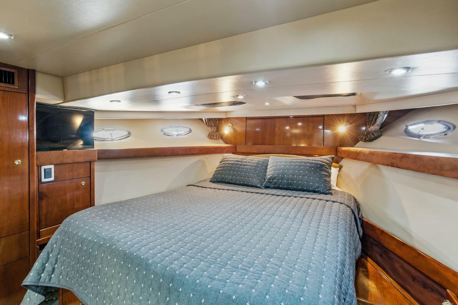 2007 Meridian 490 Pilothouse - Photo 28