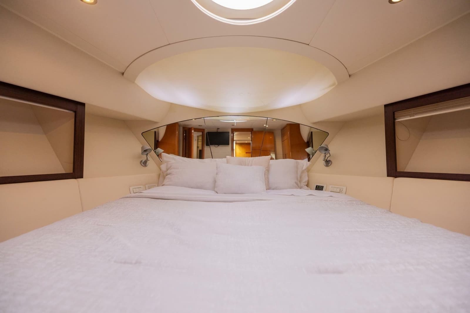 2007 Pershing 56 - Photo 16