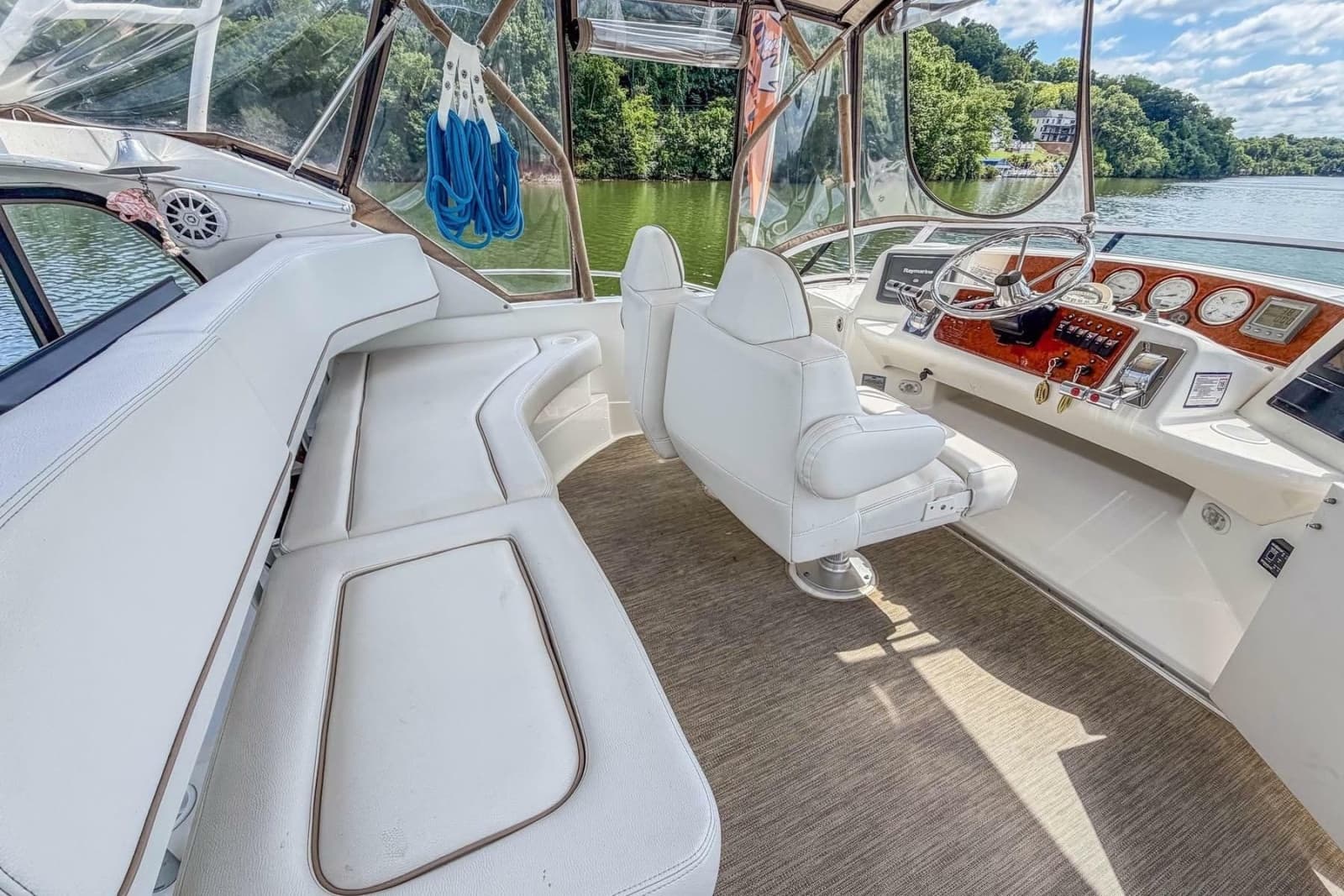 2007 Silverton 35 Motor Yacht - Photo 13