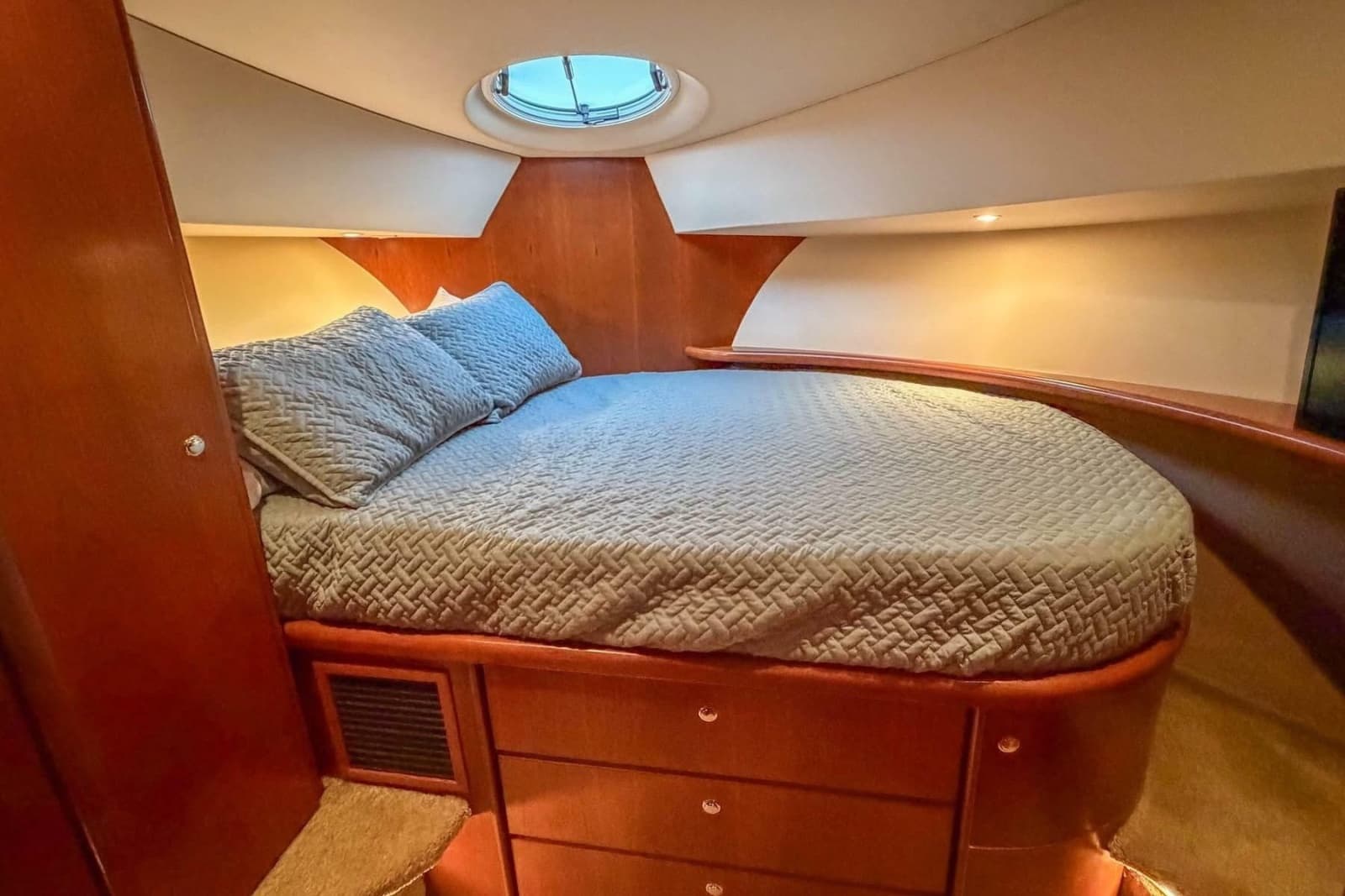 2007 Silverton 35 Motor Yacht - Photo 17