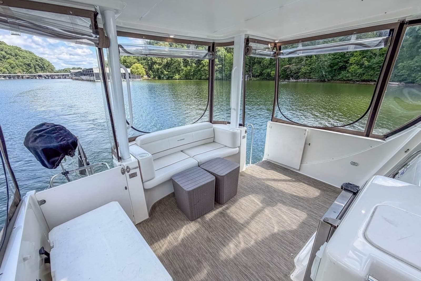 2007 Silverton 35 Motor Yacht - Photo 14