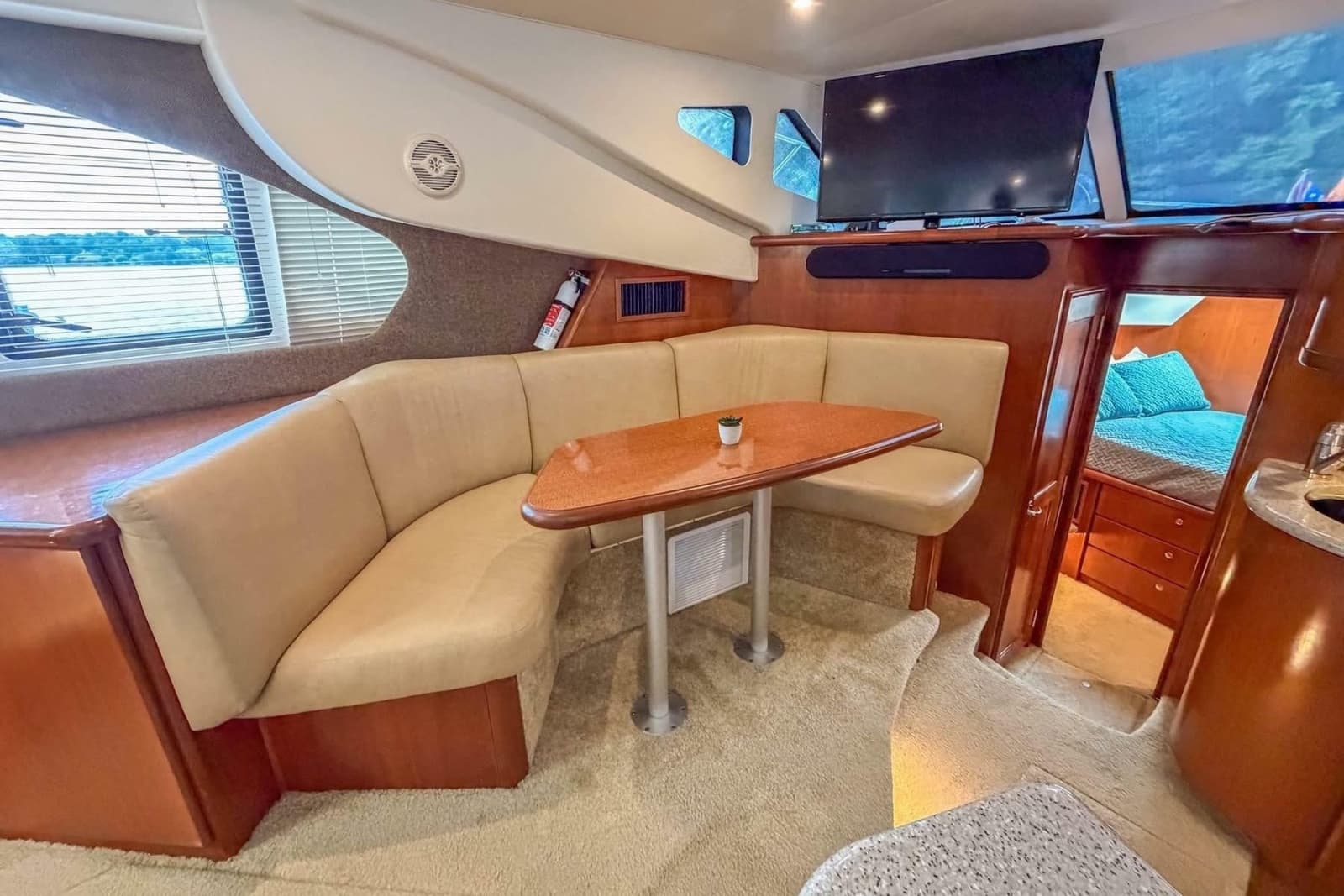2007 Silverton 35 Motor Yacht - Photo 23