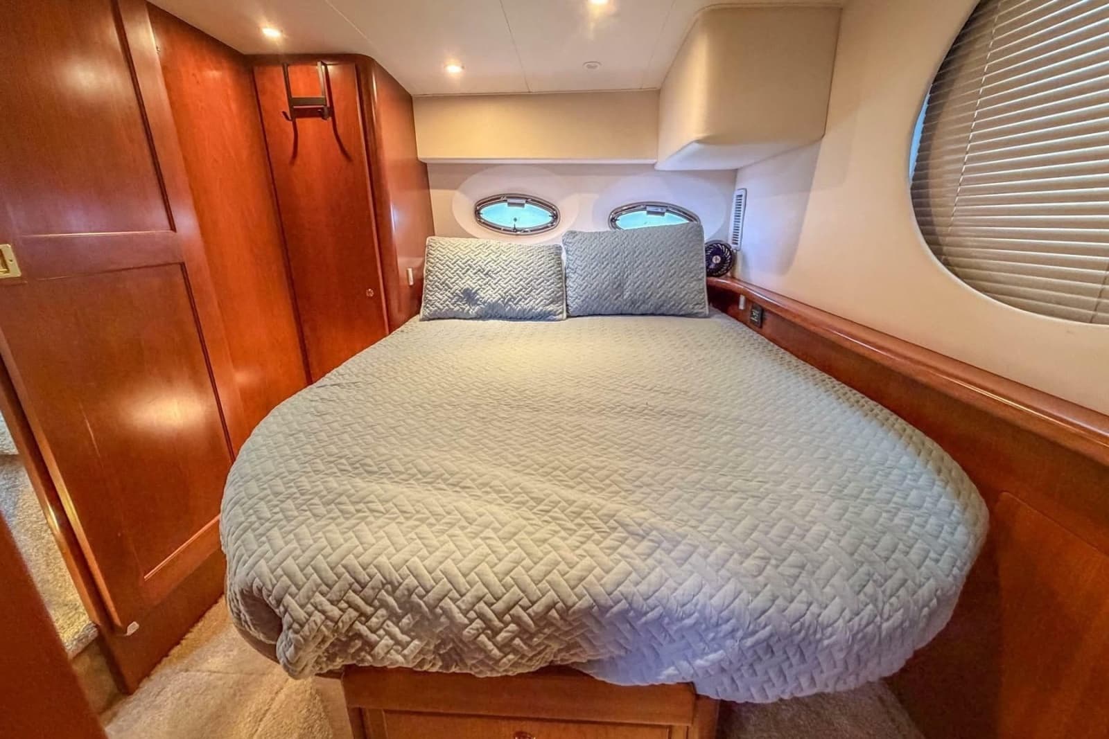 2007 Silverton 35 Motor Yacht - Photo 28