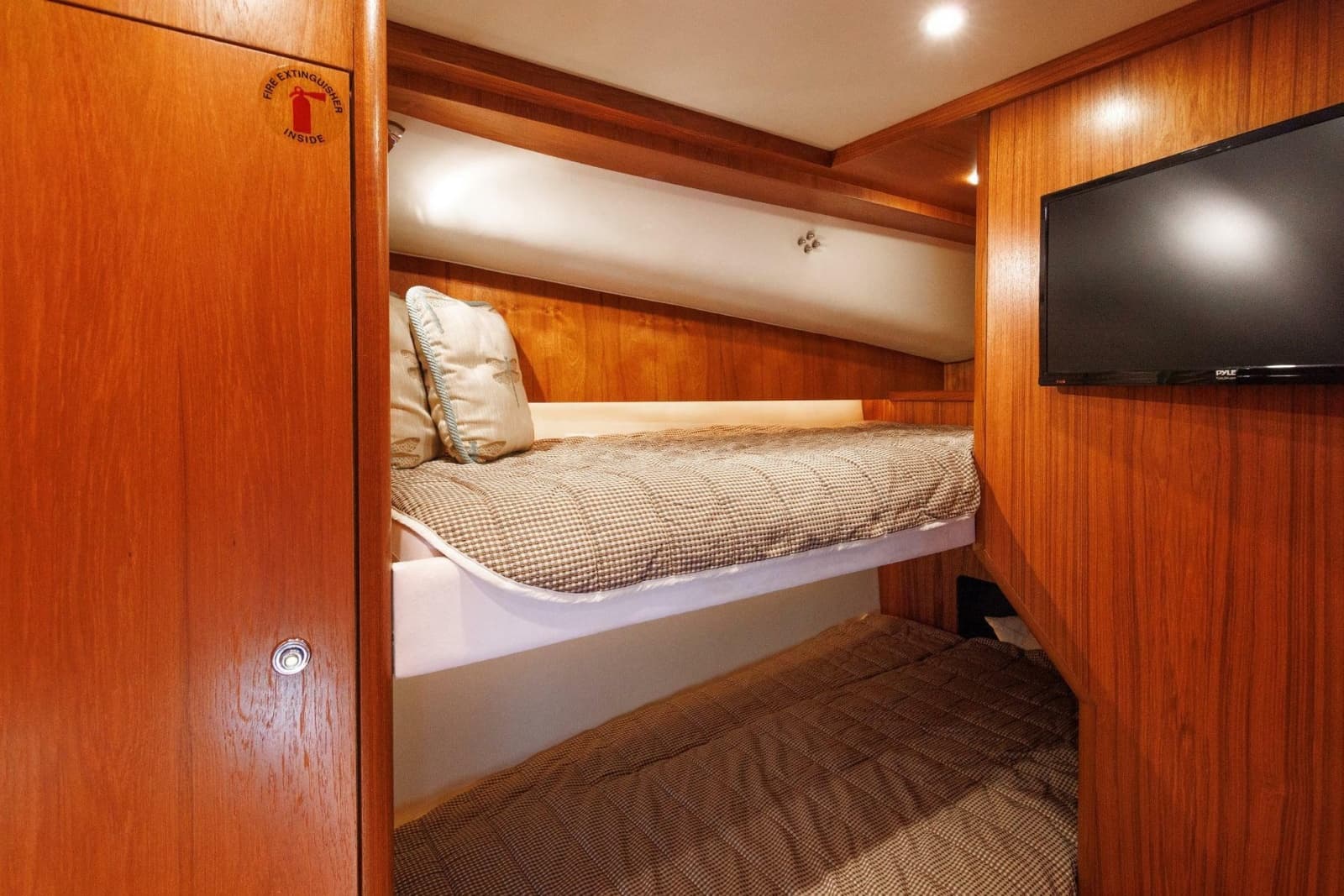 2007 Tiara Yachts 3900 Convertible - Photo 93