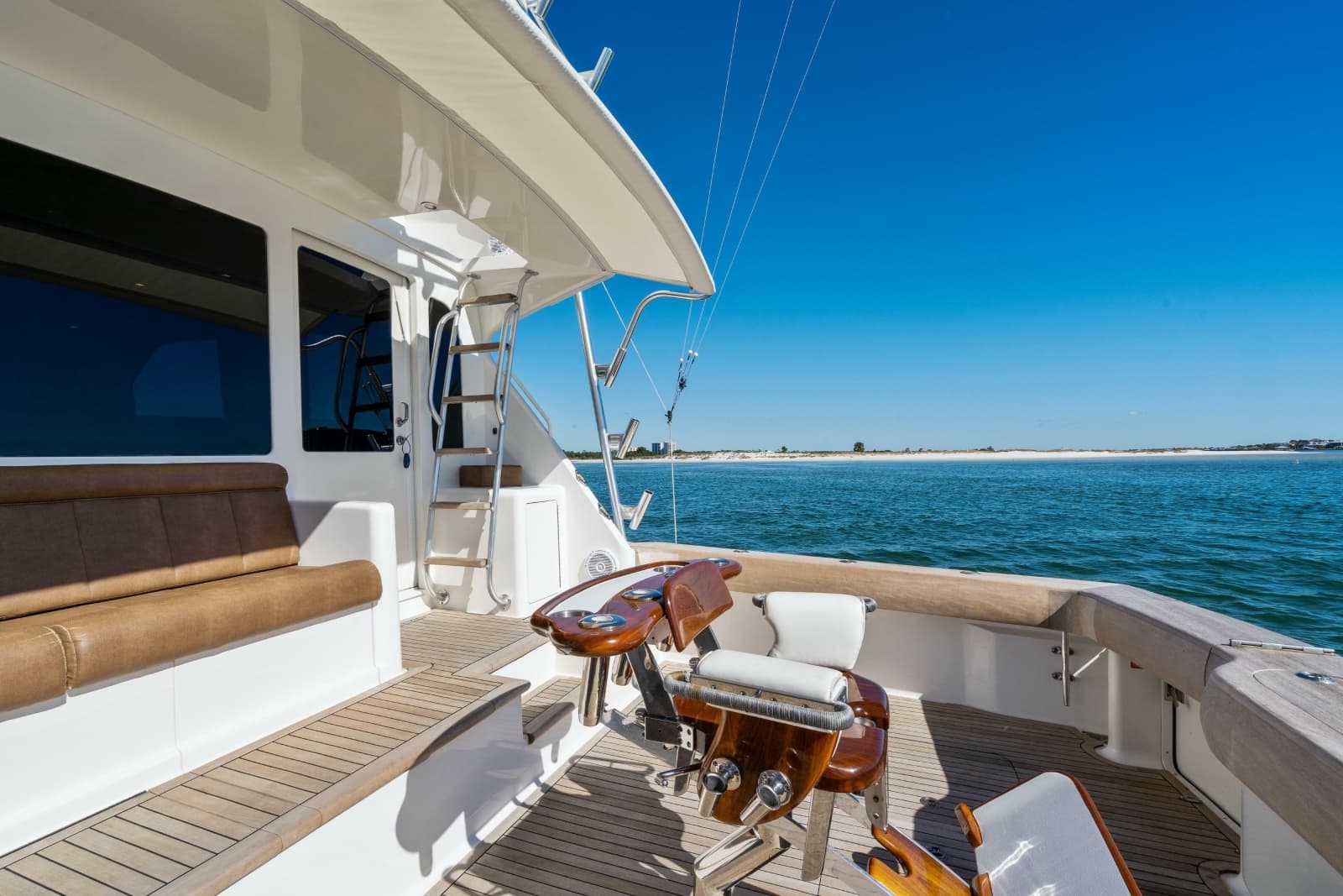 2007 Viking 56 Convertible - Photo 45