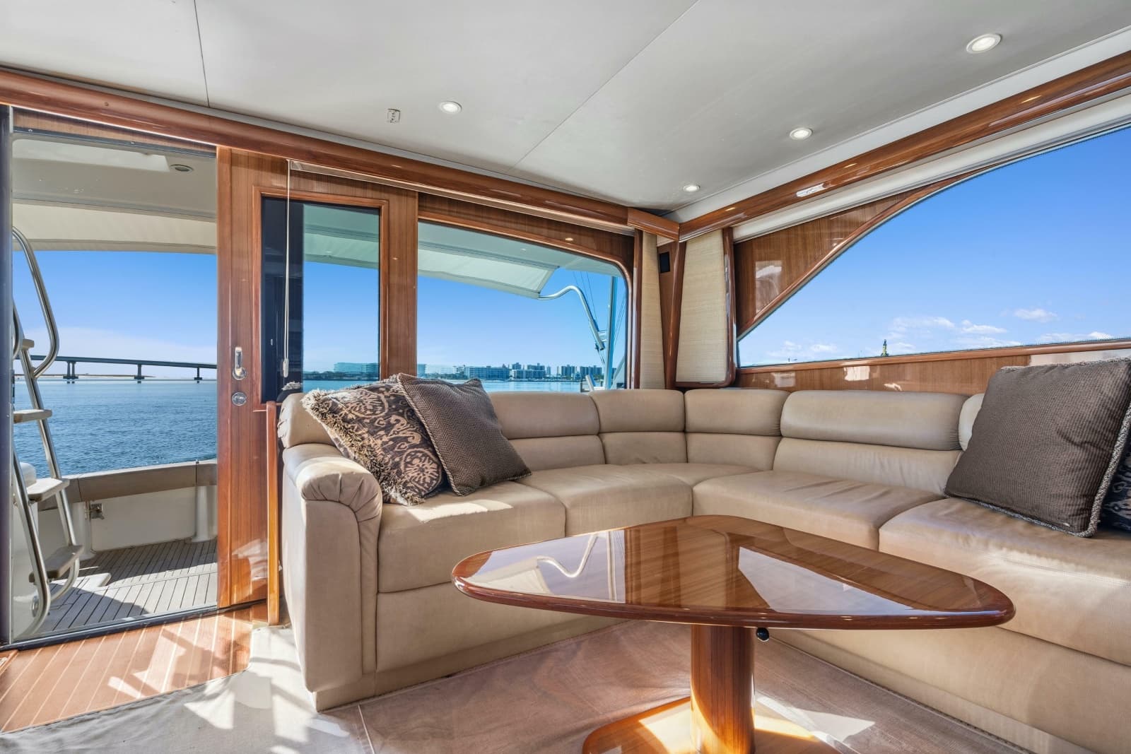 2007 Viking 56 Convertible - Photo 11